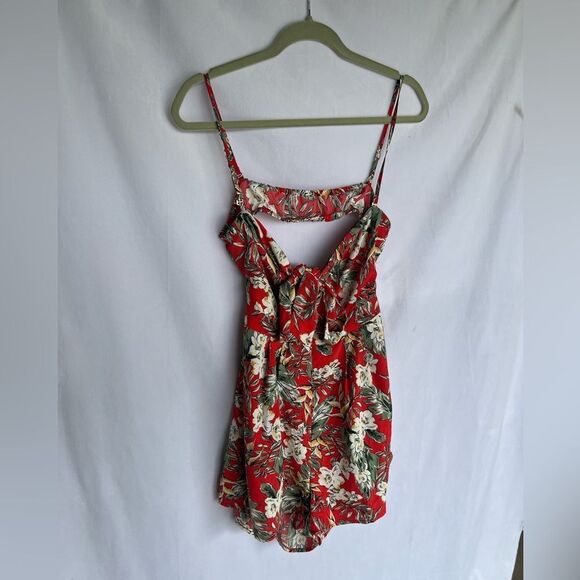 HELLO MOLLY LEI ON THE BEACH ROMPER FLORAL NWT Large - Picture 5 of 9